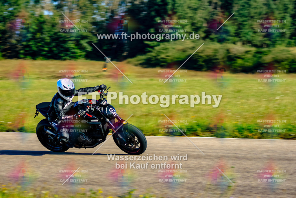 009-1380 | Hier findet Ihr Bilder von Touristenfahrten auf der Nürburgring Nordschleife oder von anderen Veranstaltungen die ich besucht habe. Viel Spass beim Durch Schauen 