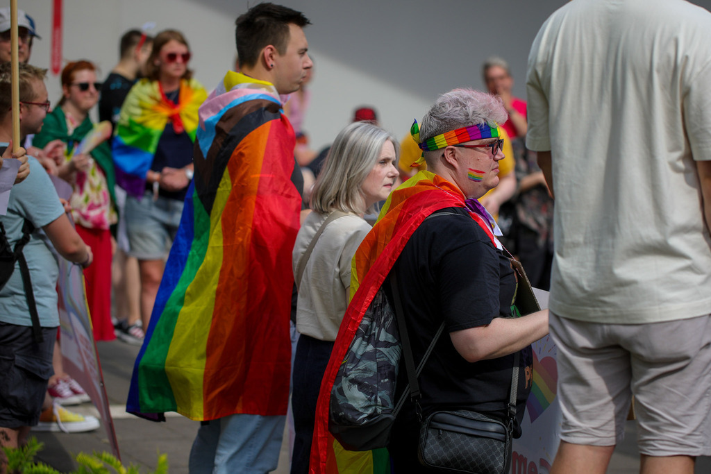 CSD_Moers_190725_093 | Bildergalerie von Sport-Ereignissen aber auch von weiteren spannenden Dingen - nicht nur vom Niederrhein. In Anlehnung an den bekannten Spruch von Hanns Dieter Hüsch heißt das Motto: "Niederrhein ist überall".  - Realisiert mit Pictrs.com