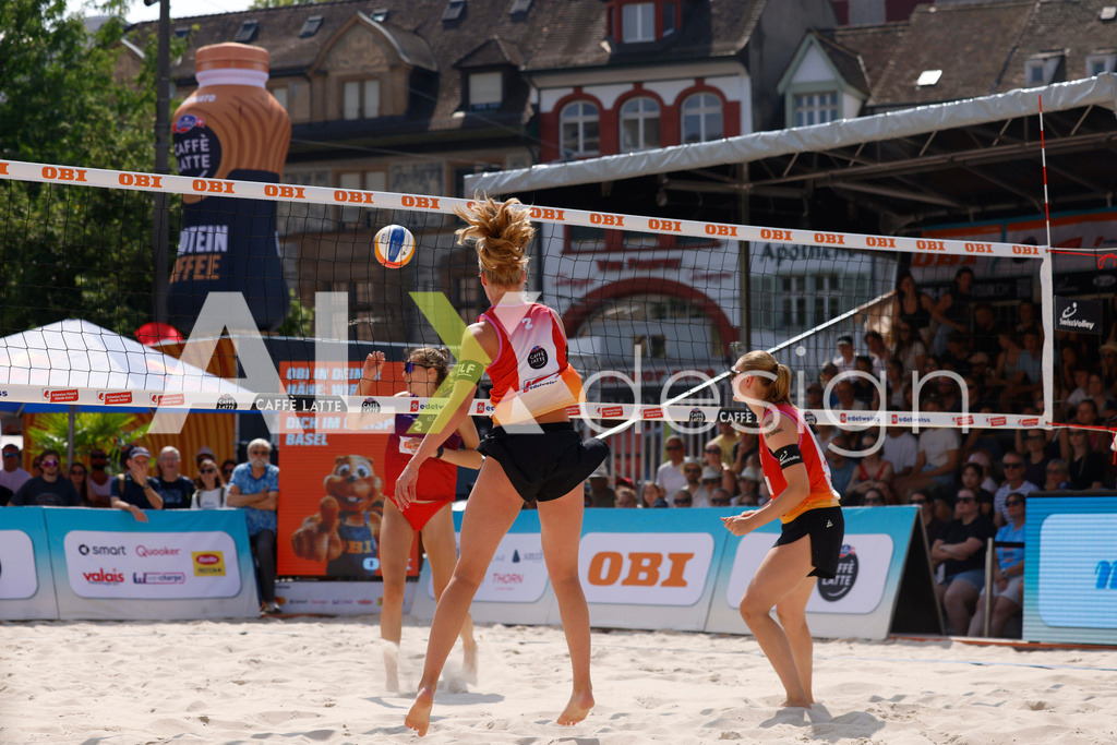 Obi BeachTour 2026 - Basel | BASEL, SWITZERLAND - JULY 19: LINDA ABBÜHL (SUI) attack / spike during the Obi BeachTour 2026 match between BOSSART / ABBÜHL (SUI) and FLÜCKIGER / DEMIERRE (SUI) at Barfüsserplatz on July 19, 2026 in Basel, Switzerland. - Realisiert mit Pictrs.com