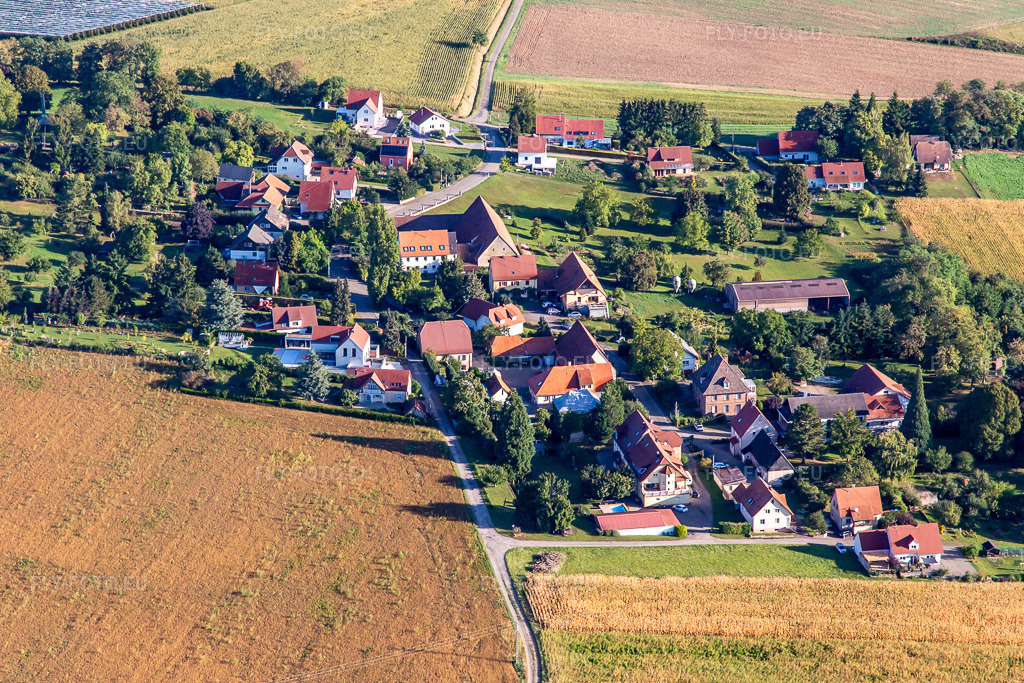 Vue aérienne: Geisberg à le quartier Altenstadt in Wissembourg dans le département Bas Rhin, France. Photo: IMG_138964.jpg prise le 24/09/2023 par Werner Riehm/FLY-FOTO.eu – Résolution de l'original: 4941 x 3294 px