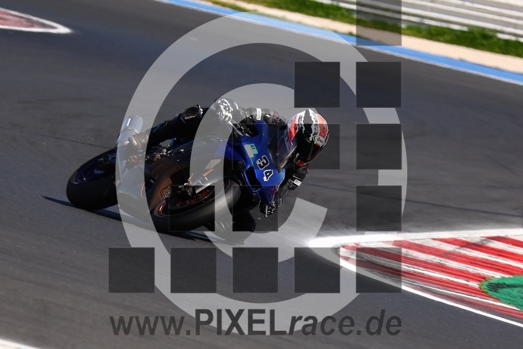 0034-20260404_08347 | Schöne Erinnerungen an spannende Momente - das festzuhalten ist unser Job. PIXELrace.de ist seit 2003 auf den Rennstrecken Europas unterwegs um die Action draußen beim Fahren und die wunderbare Stimmung imm Fahrerlager für euch einzufangen.