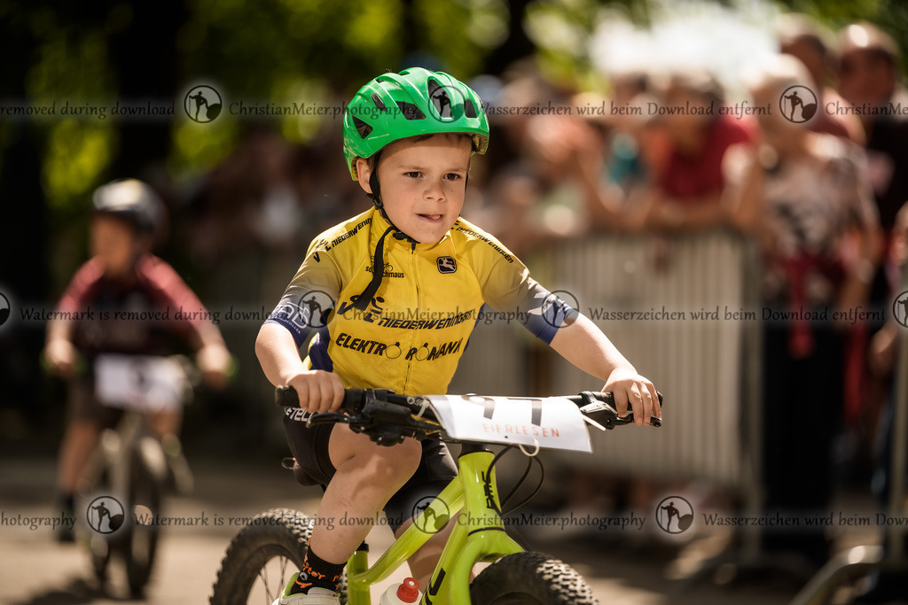 Eierlesen 2026 | Sie wurden bei einem Event oder Sportanlass fotografiert? Hier finden sie ihre Bilder! - Realisiert mit Pictrs.com