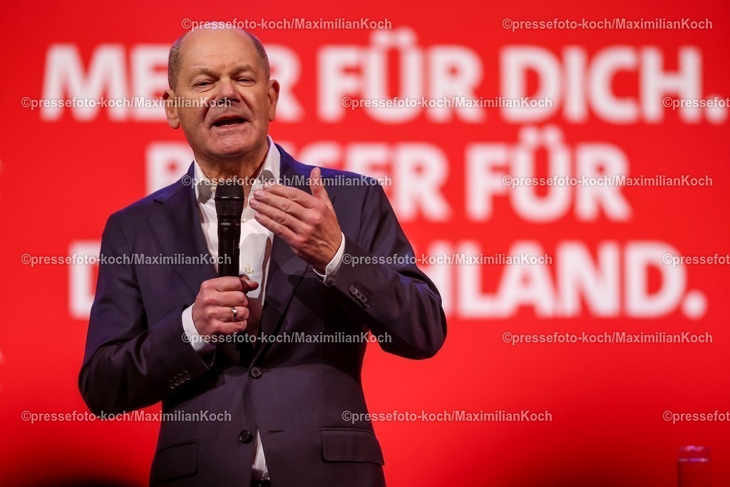 SPD21022501002 | 21.02.2025, Wahlkampfveranstaltung der Sozialdemokratische Partei Deutschlands (SPD) in der Westfalenhalle Dortmund. Im Bild Bundeskanzler der Bundesrepublik Deutschland und Spitzenkandidat der SPD - Olaf Scholz (SPD)
