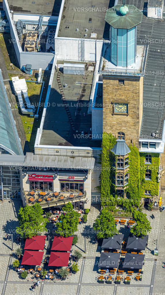 Hagen230502346 | Luftbild, Cafe Außengastronomie Losteria mit Sonnenschirmen am Rathausturm, Friedrich-Ebert-Platz, Mittelstadt, Hagen, Sauerland, Nordrhein-Westfalen, Deutschland