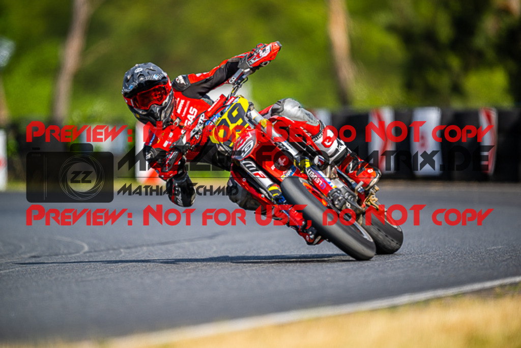 MaZZes_FotoMatrix_220528_3153 | Fotograf Mathias Schmid
Sportfotograf,
Eventfotograf,
Hochzeitsfotograf,
Portraitfotograf