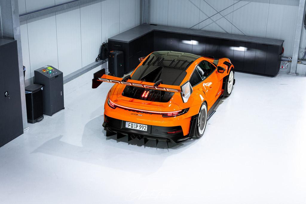 911 GT3 RS Manthey | Entdecken Sie die faszinierende Welt von Alexander Tschuncky Arts: Kreative Fotografie, atemberaubende Automobilkunst und hochwertiger Bilderdruck. Lassen Sie sich inspirieren! - Realisiert mit Pictrs.com