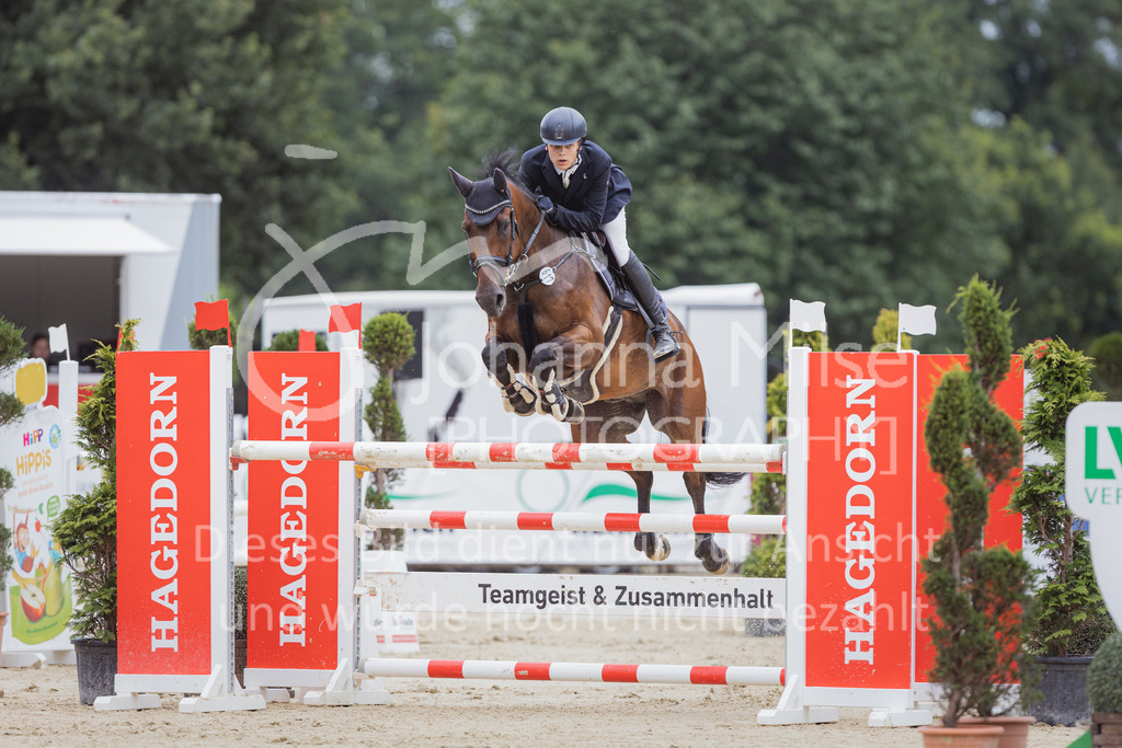 220729_BHO_GT_M2-Spr_1-221 | Deine schönsten Turniermomente als professionelle Fotos! Entdecke hochwertige Pferdesport-Fotografie im Online-Shop. Jetzt Fotos finden & bestellen!