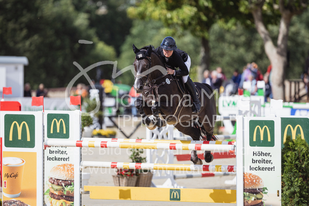 230730_BHO_GrosserPreis-545 | Deine schönsten Turniermomente als professionelle Fotos! Entdecke hochwertige Pferdesport-Fotografie im Online-Shop. Jetzt Fotos finden & bestellen!