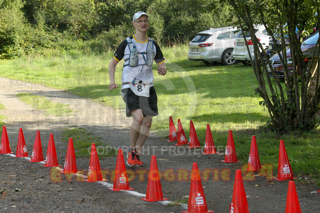 230826_1725_EX1_1723 | Sportfotografie im Rhein-Sieg Kreis, Köln, Bonn, NRW, Rheinland Pfalz, Hessen, etc. Unser Tätigkeitsfeld umfasst den Laufsport vom Volkslauf über den Marathon, Duathlon, Triathon bis zum Ultralauf wie Kölnpfad Ultra oder Schindertrail.