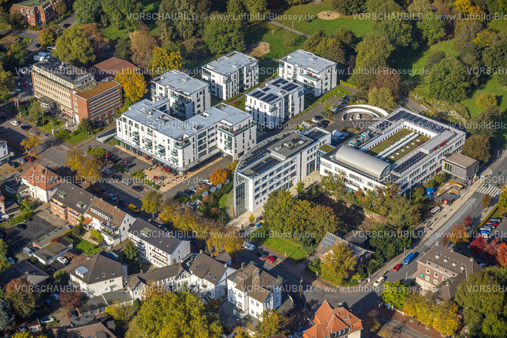 Luenen241012199 | Luftbild, Gebäude der Sparkasse Hauptstelle an der Lippe und Neubau Wohnanlage Am Stadtpark mit Villa Vier Lünen Senioren WG, Lünen, Ruhrgebiet, Nordrhein-Westfalen, Deutschland