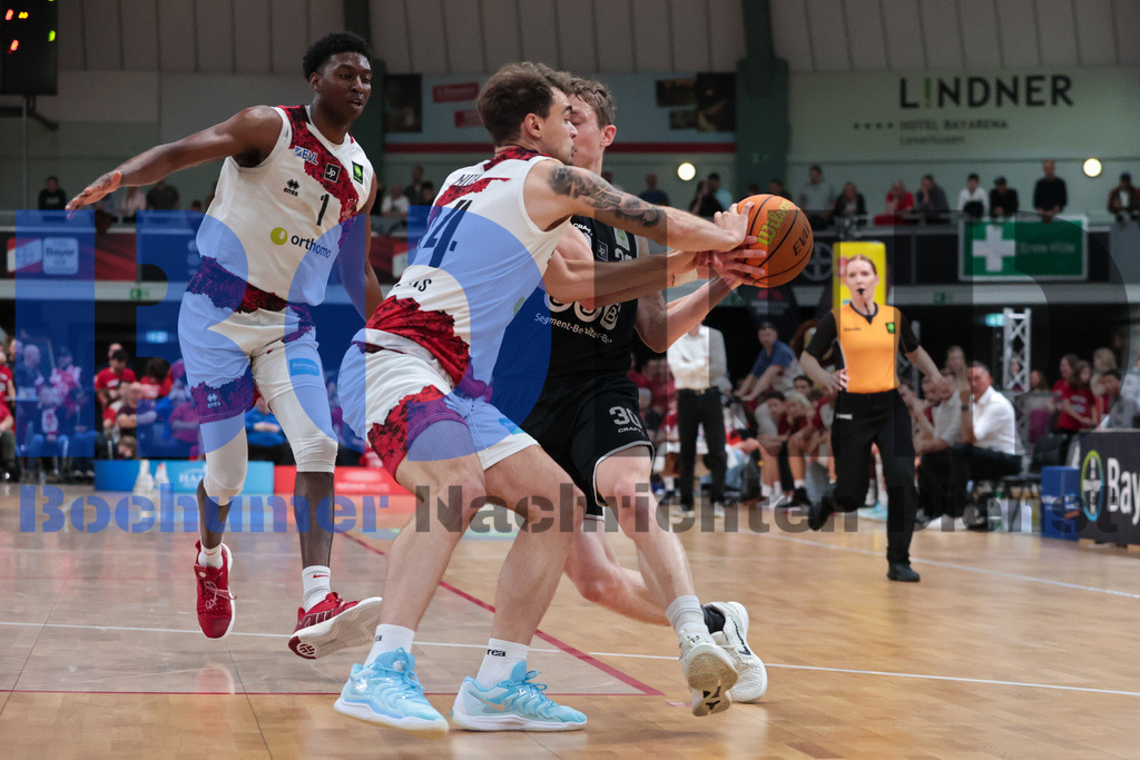 SES_LEVWOL20250525-32 | bond - Realisiert mit Pictrs.com