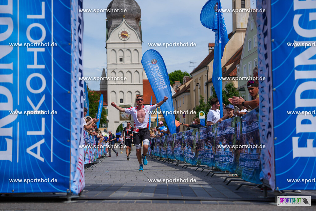 DSC05198 | Stadttriathlon Erding 2025. #yourpictrs #sportshot_your_pictrs @Sportshotphotography #stadttriathlonerding Copyright: www.sportshot.de