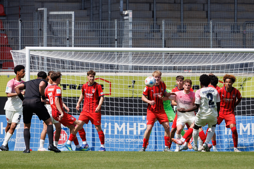 20260503-U19_FCH-LEV_091 | 1.FC Heidenheim 1846 vs. Bayer 04 Leverkusen, Fußball, U19, A-Junioren, NWL, U19-DFB-Nachwuchsliga, 2025/2026, Achtelfinale, 03.05.2026 in Heidenheim, Voith Arena(Foto: Michael Bulling) - Realisiert mit Pictrs.com