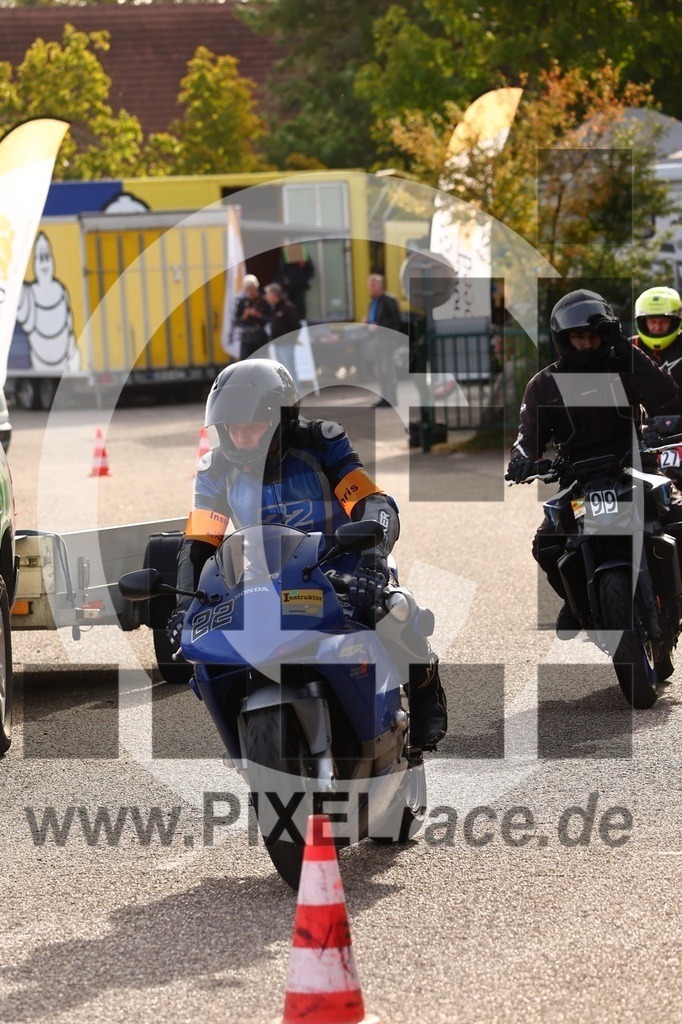 0022-20260921_01474 | Schöne Erinnerungen an spannende Momente - das festzuhalten ist unser Job. PIXELrace.de ist seit 2003 auf den Rennstrecken Europas unterwegs um die Action draußen beim Fahren und die wunderbare Stimmung imm Fahrerlager für euch einzufangen.
