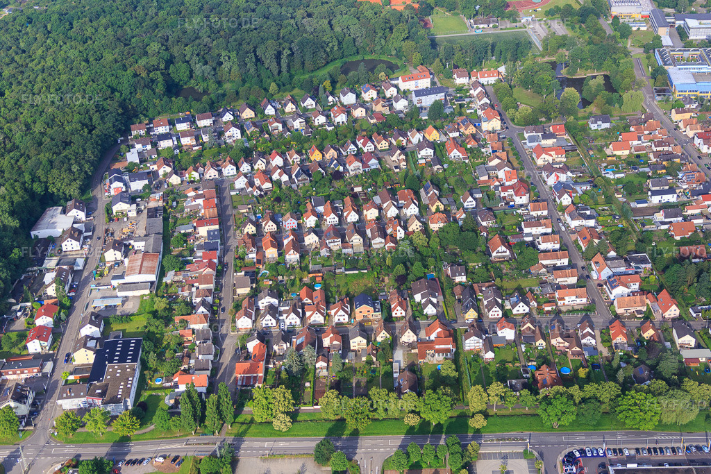 Luftbild: Siedlung Gartenstadt aus Osten in Kandel im Bundesland Rheinland-Pfalz in Deutschland. Foto: IMG_090033.jpg vom 26.06.2016 durch Werner Riehm/FLY-FOTO.de