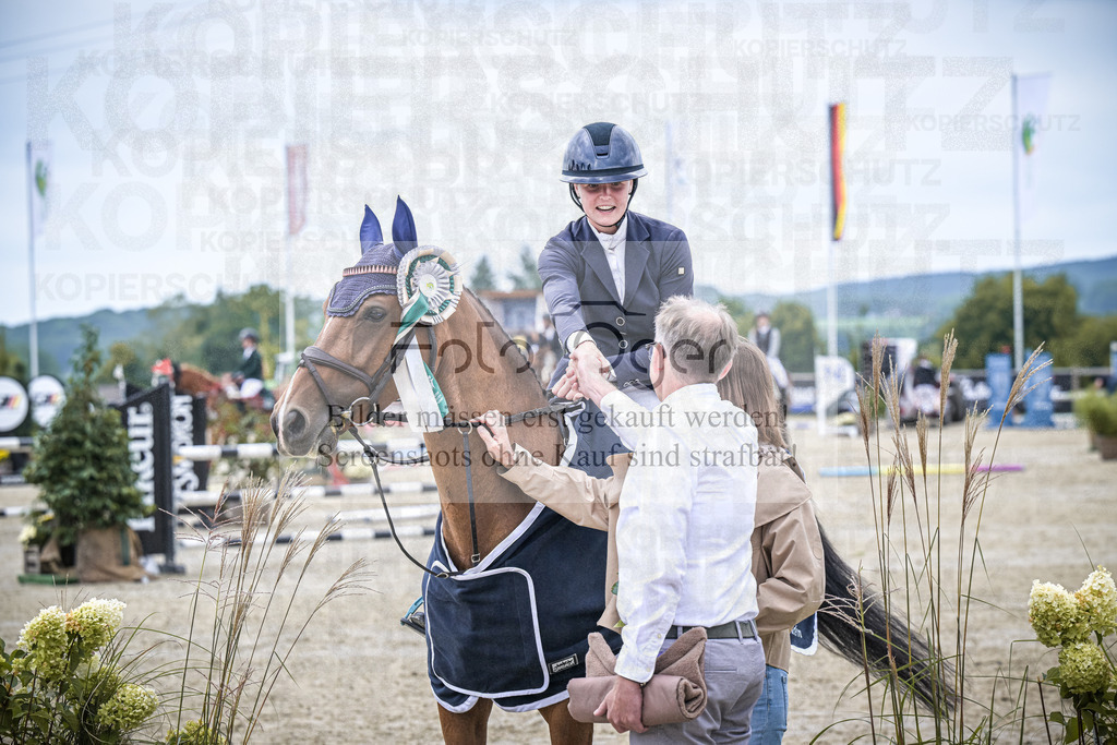 DOS_0018 | Entdecke hochwertige Reitturnierfotos von Foto Oger. Professionell, emotional und authentisch – jetzt Lieblingsmomente im Shop bestellen.Deutschlandweite Turnierfotografie. - Realisiert mit Pictrs.com