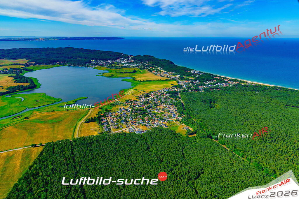 Die Luftbildaufnahme Ruegen - Baabe wurde 2018 mittels Flugzeug (keine Drohne) erstellt. Perfekte Schärfe und Druck- Auflösung- Garantiert!