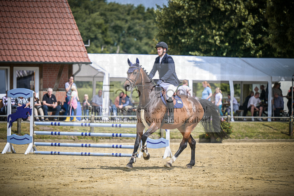 DOS_6952 | Entdecke hochwertige Reitturnierfotos von Foto Oger. Professionell, emotional und authentisch – jetzt Lieblingsmomente im Shop bestellen.Deutschlandweite Turnierfotografie. - Realisiert mit Pictrs.com