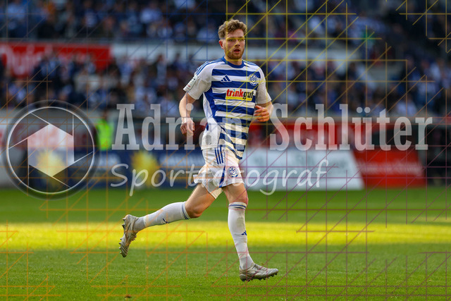 22.03.2026, GER, Fussball, Herren, 3. Liga, Saison 2025/2026, MSV Duisburg - 1860 München | Steffen Meuer (MSV Duisburg) schaut 