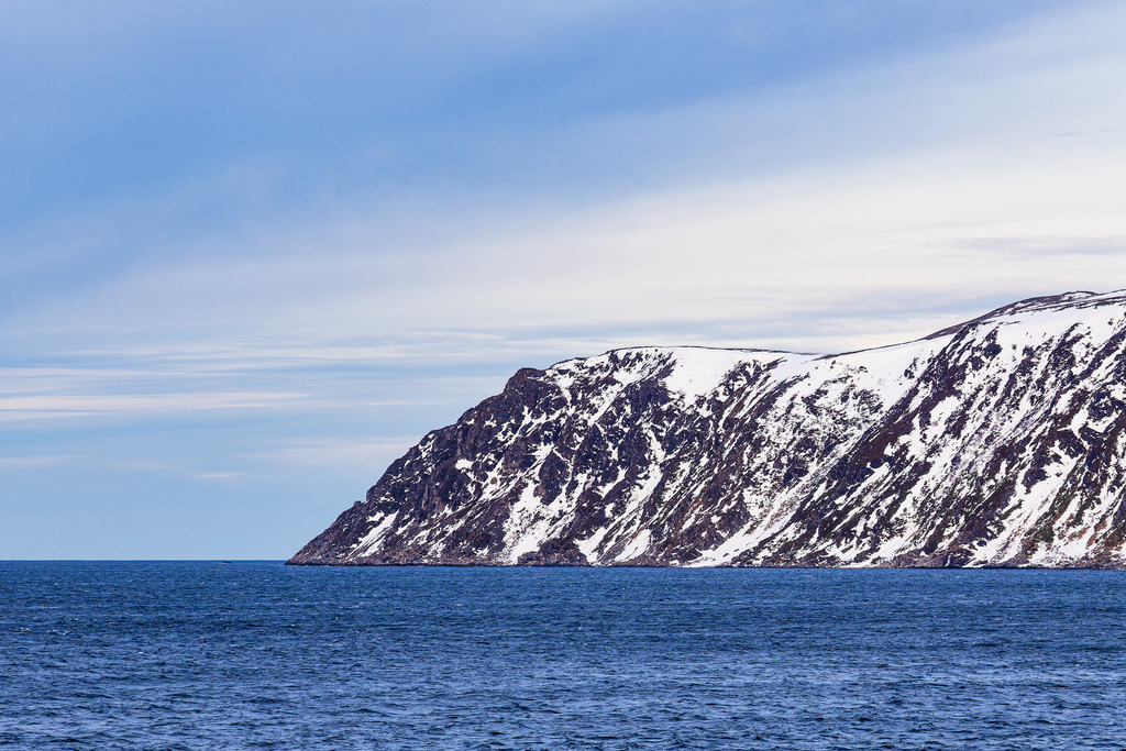 Berge und Felsen im Winter in der Finnmark in Norwegen | Berge und Felsen im Winter in der Finnmark in Norwegen.