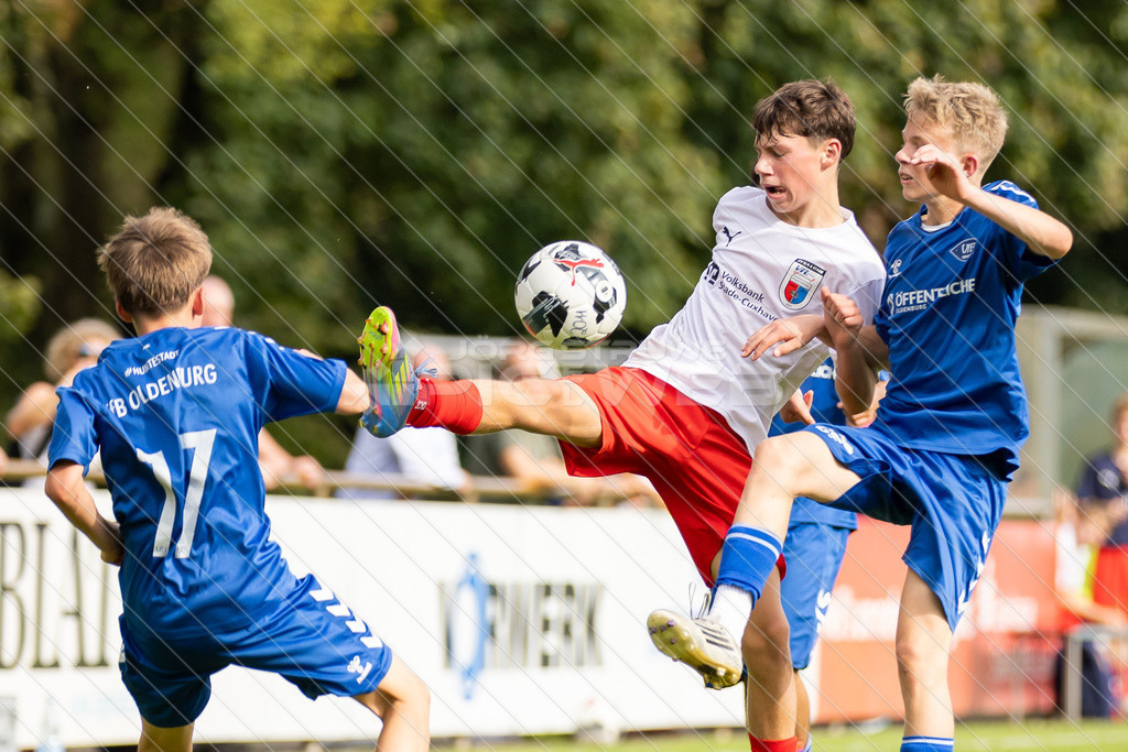 20250920_Picselweb-Fotografie_1R3_1735 | JFV D/A &amp; Stade - VfB Oldenburg0:1 VfB no70:2 VfB no70:3 VfB JFV Eigentor0:4 VfB no70:5 VfB no71:5 JFV no3 Jaric Jimenez-Voss2:5 JFV no9 Janko Sylvester3:5 JFV no16 Damian Elias Mihro Burekovic - Realisiert mit Pictrs.com