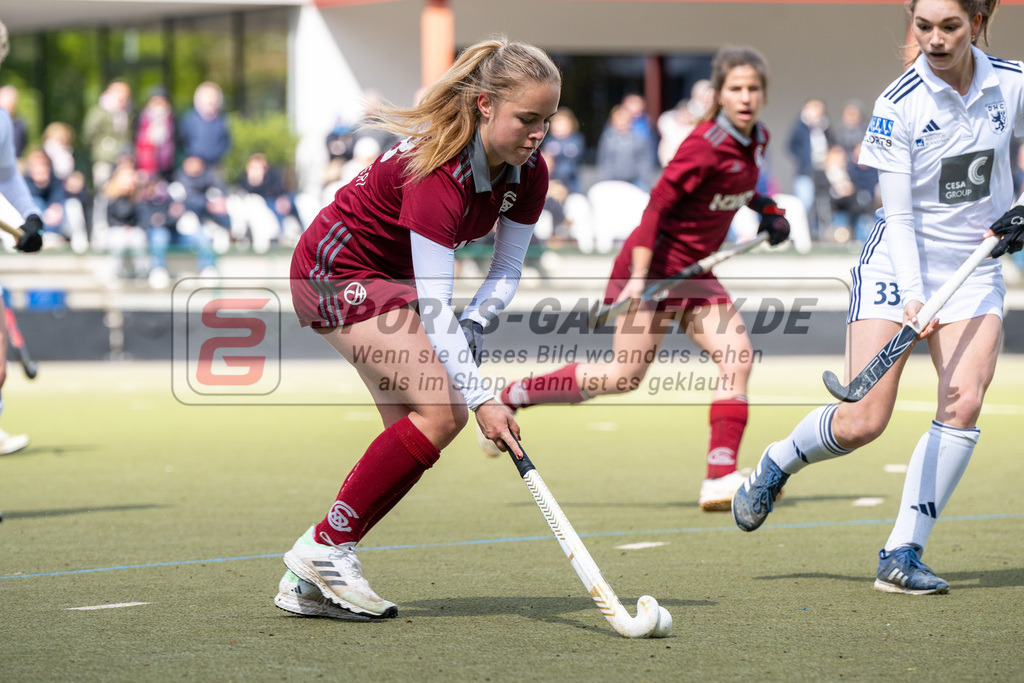 SFE_20240421_0157 | Düsseldorf, Deutschland, 21.04.2024: Julia Schedl (Münchener SC) in Aktion waehrend des Spiels der Feldhockey 1. Bundesliga Damen zwischen Düsseldorfer HC - Münchener SC im Düsseldorfer Hockeyclub 1905 e.V. am 21.04.2024 in Düsseldorf, Deutschland. (Foto von Stephan Fehrmann)

Düsseldorf, Germany, 21.04.2024: Julia Schedl (Münchener SC) in action during the game of Feldhockey 1. Bundesliga Damen between Düsseldorfer HC - Münchener SC in Düsseldorfer Hockeyclub 1905 e.V. at 21.04.2024 in Düsseldorf, Deutschland. (Foto from Stephan Fehrmann)