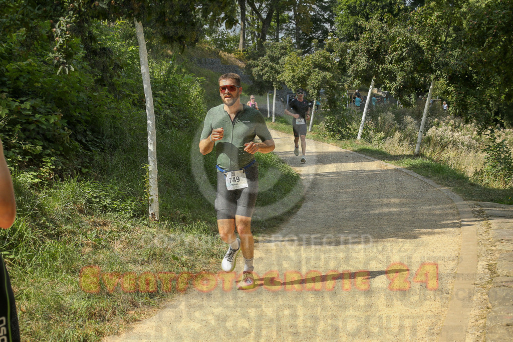 250824_1447_EX1_7586 | Sportfotografie im Rhein-Sieg Kreis, Köln, Bonn, NRW, Rheinland Pfalz, Hessen, etc. Unser Tätigkeitsfeld umfasst den Laufsport vom Volkslauf über den Marathon, Duathlon, Triathon bis zum Ultralauf wie Kölnpfad Ultra oder Schindertrail.