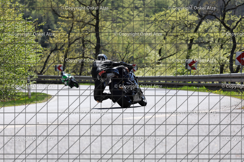IMG_7027 | Fotograf am Kyffhäuser. Onkel Atze. Kyffhäuser Rennstrecke. Café36. Motorsportfotografie. - Realisiert mit Pictrs.com