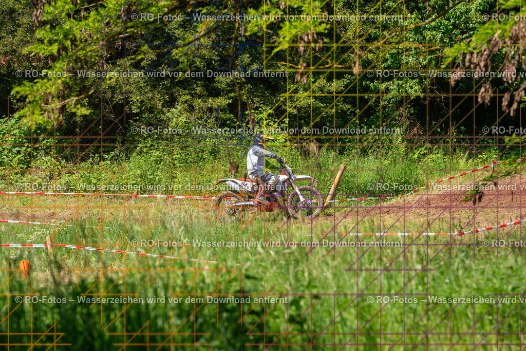 Wolfshausen 2 Lauf -506 | Sportfotografie von RO-Fotos: Motorsport, Motocross, Enduro, Laufveranstaltungen und Triathlon. Professionelle Fotos von Sportlern und Events. - Realisiert mit Pictrs.com
