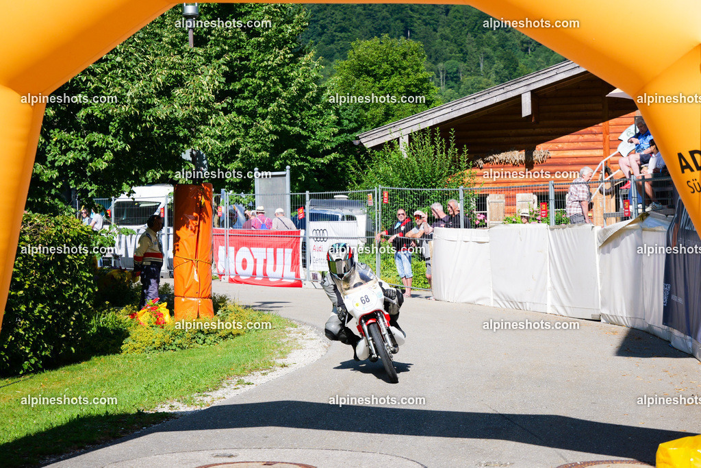 P1025756 | Erleben Sie atemberaubende, hochqualitative Fotos Ihrer Fahrt entlang der malerischen Alpenstraßen. Besuchen Sie alpineshots.com, um professionelle Aufnahmen Ihrer unvergesslichen Reise zu finden und zu kaufen - Realisiert mit Pictrs.com