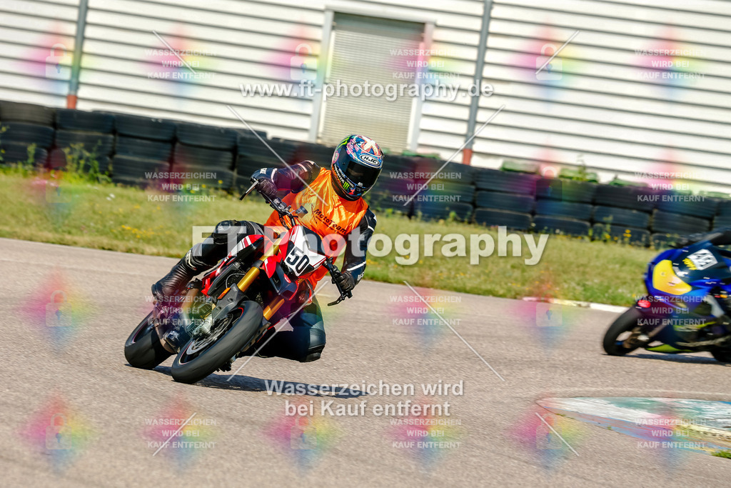 Chambley Juli-0373 | Hier findet Ihr Bilder von Touristenfahrten auf der Nürburgring Nordschleife oder von anderen Veranstaltungen die ich besucht habe. Viel Spass beim Durch Schauen 