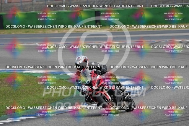 2025_08_04_PBK_12704 | Sportfotografie; SlowMotion; Video; Rennstrecke; Hafeneger; RSE; Speer; Trackday; Motorsportarena; Hockenheimring; Brno; Most; Barcelona; Valencia, Benny; Kaetzmer;
