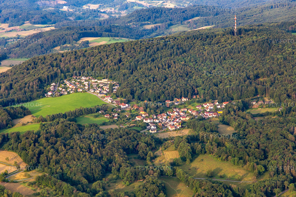 Luftbild: Ortsansicht von Nordosten im Ortsteil Seidenbuch in Lindenfels im Bundesland Hessen in Deutschland. Foto: IMG_142699.jpg vom 19.07.2024 durch Werner Riehm/FLY-FOTO.de