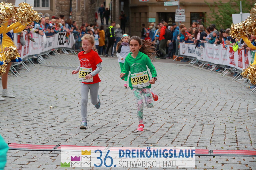 AOK Junior Cup 400m | 3Königslauf 2022 AOK Junior Cup 400m - Realisiert mit Pictrs.com