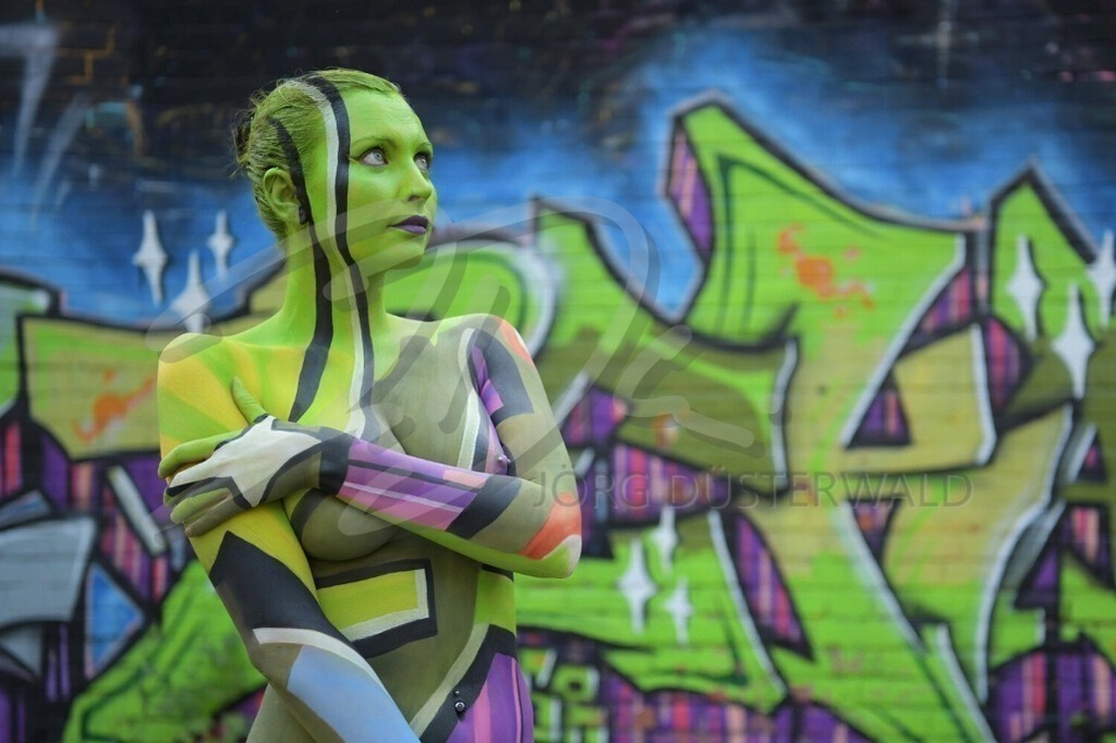 Bodypainting-GREENGRAFFITI_0581 | #002 | Modell: Fee | Foto: Thorsten Ohmacht - Realisiert mit Pictrs.com