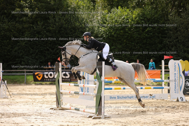 HG9A9153 | laurarinckfotografie - Realisiert mit Pictrs.com