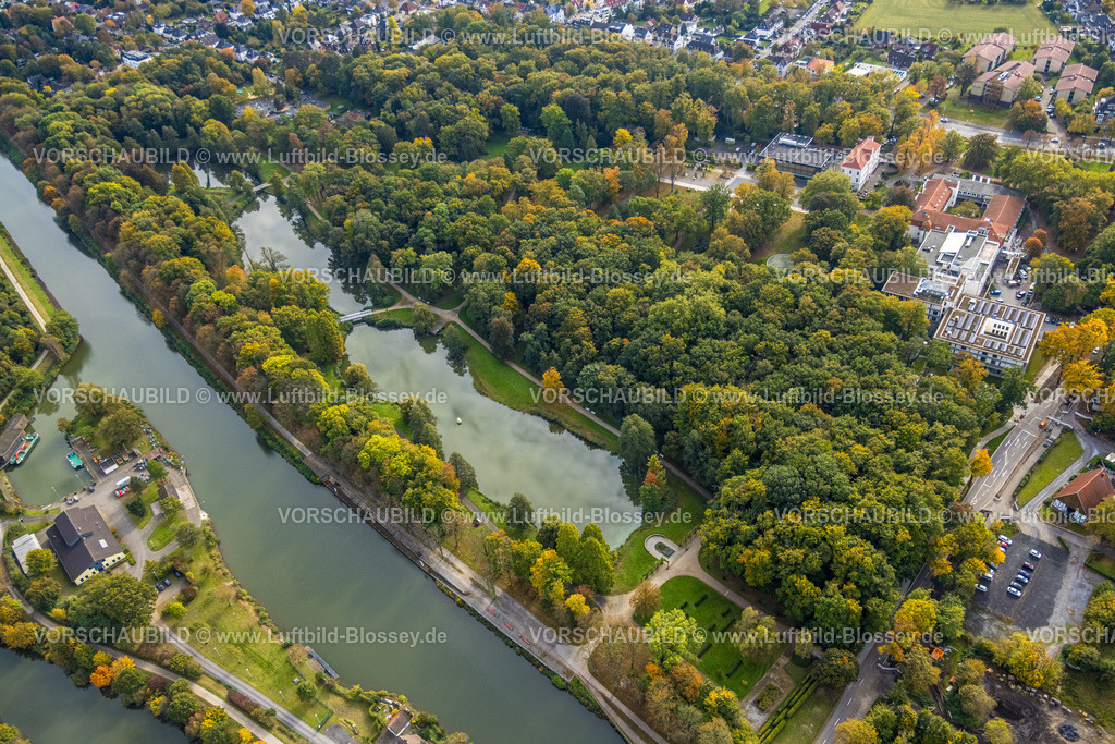 Hamm241015298 | Luftbild, Kurpark mit Kurpark See, Datteln-Hamm-Kanal, Bucht mit dem Wasser- und Schiffahrtsamt Rheine-Aussenstelle Hamm, Kurhaus Bad Hamm und MVZ Prof. Dr. Uhlenbrock und Partner - Standort Hamm Kurpark, herbstliche Bäume, Uentrop, Hamm, Ruhrgebiet, Nordrhein-Westfalen, Deutschland