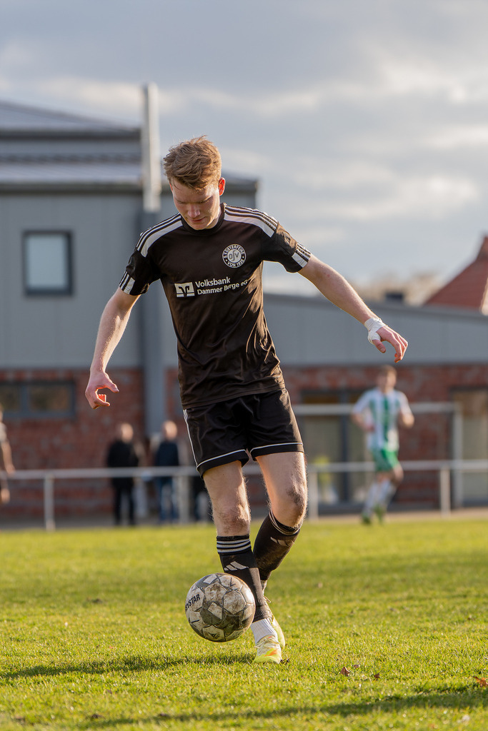 Fußball I Herren I Saison 2025-2026 I Bezirksliga Weser-Ems 4 I 21. Spieltag I TuS Lutten - SW Osterfeine I 4110 | jns.sportfotos - Realisiert mit Pictrs.com
