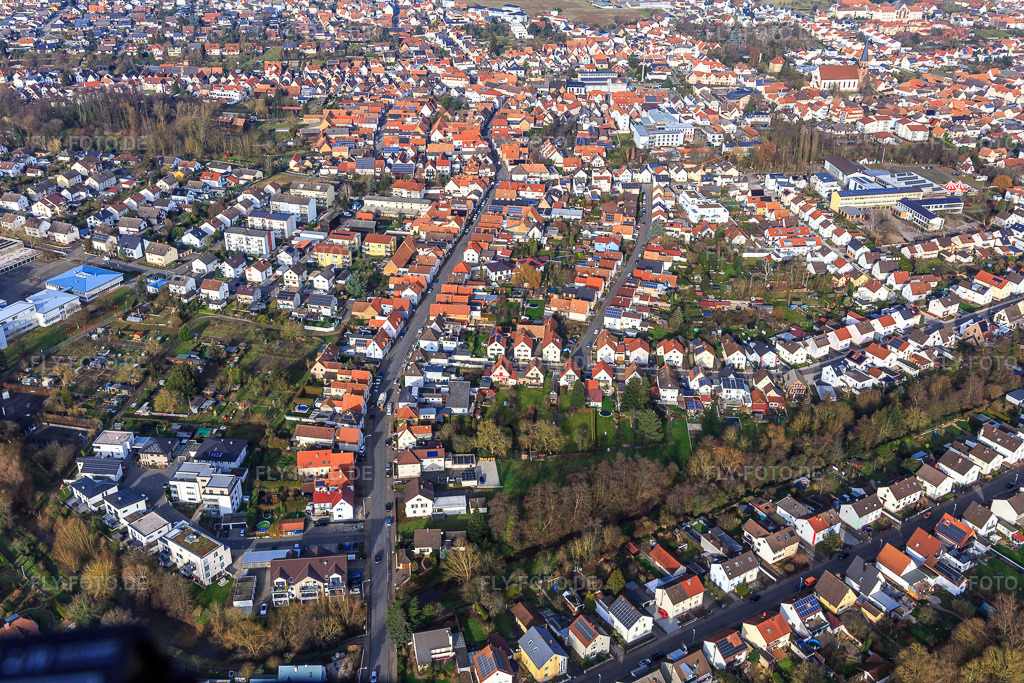 Luftbild: Luitpoldstr in Herxheim bei Landau im Bundesland Rheinland-Pfalz in Deutschland. Foto: IMG_145143.jpg vom 04.01.2025 durch Werner Riehm/FLY-FOTO.de