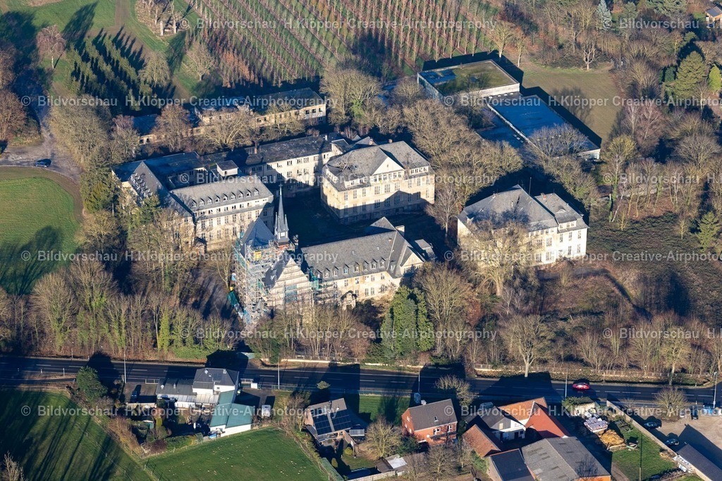 Luftbild Schwalmtal-8496 | Luftbildfotografie Baustelle zum Umbau und zur Modernisierung und Sanierung eines Gebäudekomplexes " Kent School " an der Straße Hostert in Schwalmtal im Bundesland Nordrhein-Westfalen, Deutschland - Realisiert mit Pictrs.com