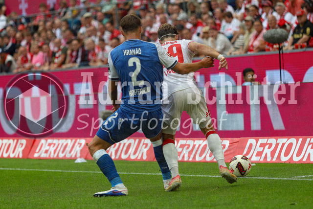 29.08.2026, GER, Fussball, Herren, Bundesliga , 1. Bundesliga, Saison 2026/2027, 1. FC Köln - TSG 1899 Hoffenheim | Robin Hranáč (TSG) und Jan Thielmann (KOE) im Kampf um den Ball