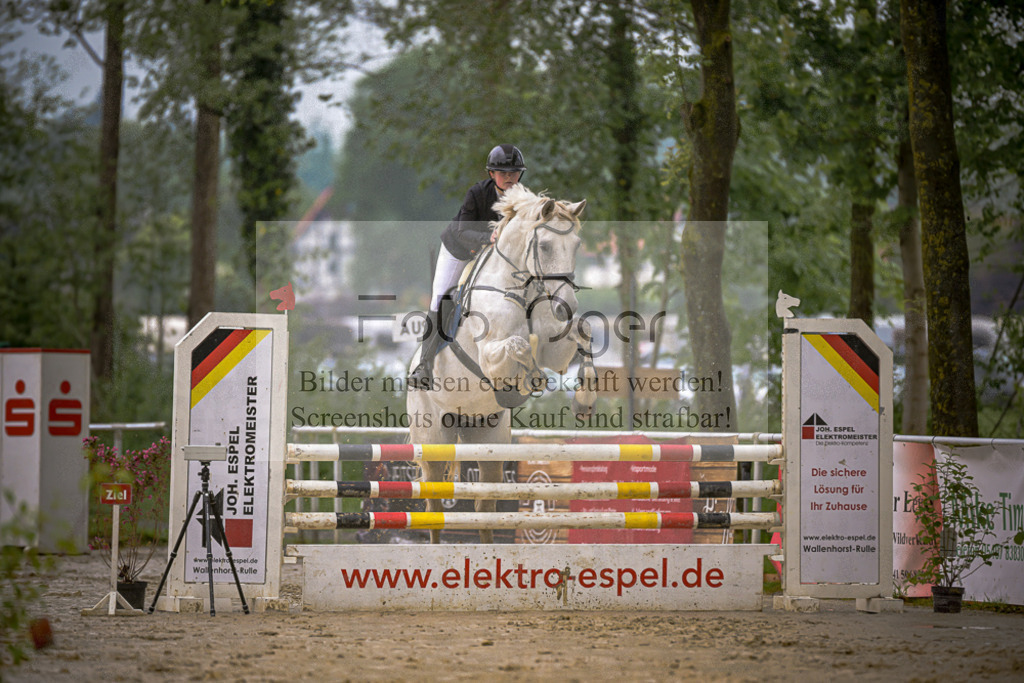 20240505-DOS_7438 | Entdecke hochwertige Reitturnierfotos von Foto Oger. Professionell, emotional und authentisch – jetzt Lieblingsmomente im Shop bestellen.Deutschlandweite Turnierfotografie. - Realisiert mit Pictrs.com