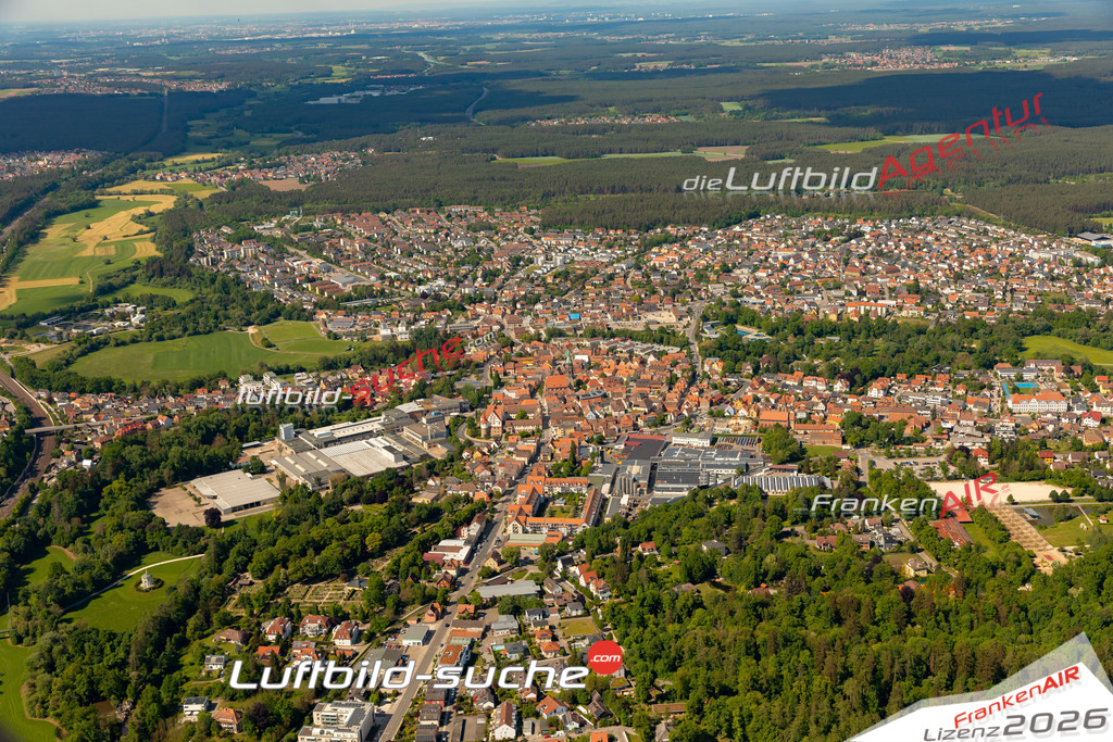 Das Luftbild zeigt :  Roth - Die Luftaufnahme wurde 2024 vom UL-Flugzeug aus erstellt ( keine Drohne ) - Hochauflösende Luftaufnahme - Für grossformatige Ausdrucke geeignet. Die Geschenkidee !Mit Lizenz und Bildrechte bestellbar