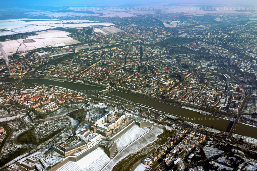 3651020 | Innenstadt mit Ringpark und Festung