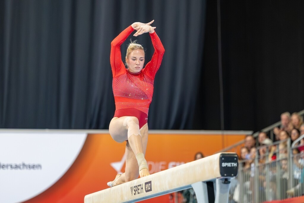 DM Finals 2026; Gerätfinals Frauen Schwebalken | DM Finals 2026; Gerätfinals Frauen Schwebalken***Lea Marie Quaas bei ihrer Übung - Realisiert mit Pictrs.com