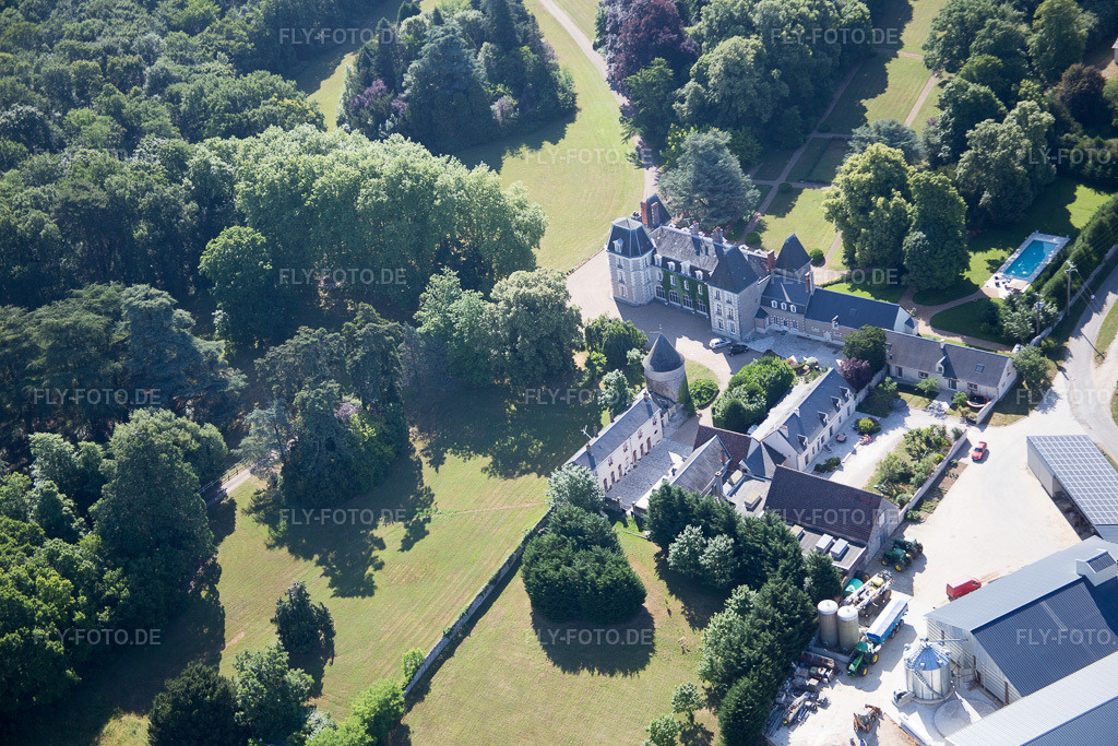 Luftbild: Ortsansicht in Landes-le-Gaulois im Bundesland Loir-et-Cher in Frankreich. Foto: IMG_082249.jpg vom 20.06.2015 durch Werner Riehm/FLY-FOTO.de