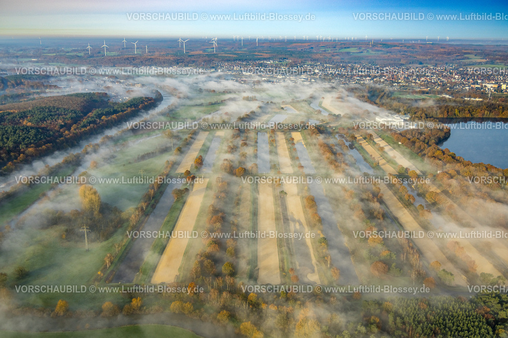 Haltern231104144 | Luftbild, Nebelschwaden über dem Wasserwerk Haltern und Fluss Lippe, zwischen Wesel-Datteln-Kanal und Halterner Stausee, Fernsicht mit Windrädern, umgeben von herbstlichen Laubbäumen, Haltern-Stadt, Haltern am See, Ruhrgebiet, Münsterland, Nordrhein-Westfalen, Deutschland