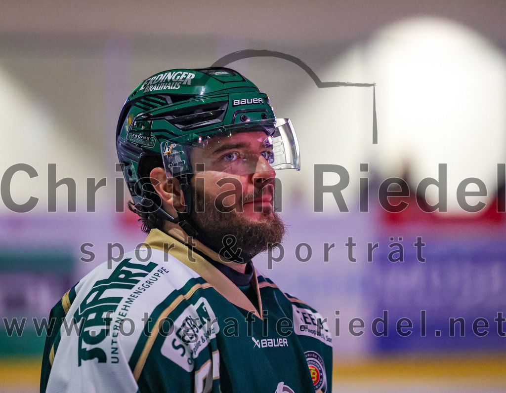 2026-01-23_007_TSV_Erding_gegen_SC_Riessersee | Erding, Deutschland, 23.01.2026:Eishockey, Oberliga Süd 2025 / 2026, 40. Spieltag, TSV Erding gegen SC Riessersee, Endergebnis: 6:5 n.V.Marc Schmidpeter (Erding Gladiators, #33)Foto: Christian Riedel / fotografie-riedel.net