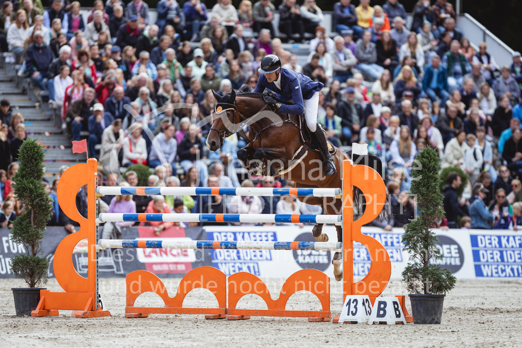 240915_OWLCh_GP-917 | Deine schönsten Turniermomente als professionelle Fotos! Entdecke hochwertige Pferdesport-Fotografie im Online-Shop. Jetzt Fotos finden & bestellen!