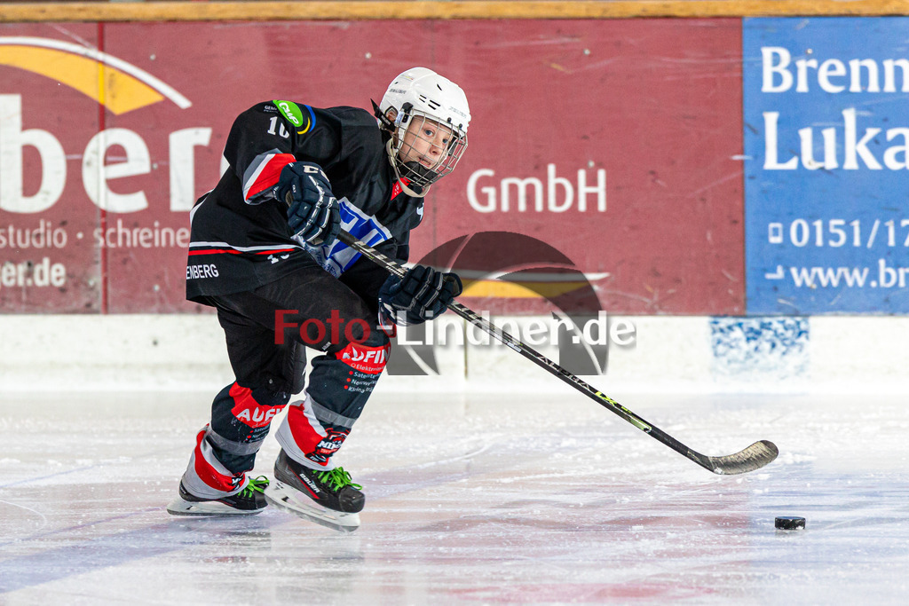 TSV Peißenberg Miners vs EV Lindau | Eishockey BEV U15 Landesliga 2023/2024, TSV Peißenberg Miners vs EV Lindau,
,
2024-03-02 in Peiting (Eisstadion)

Copyright: WolfgangxLindner
